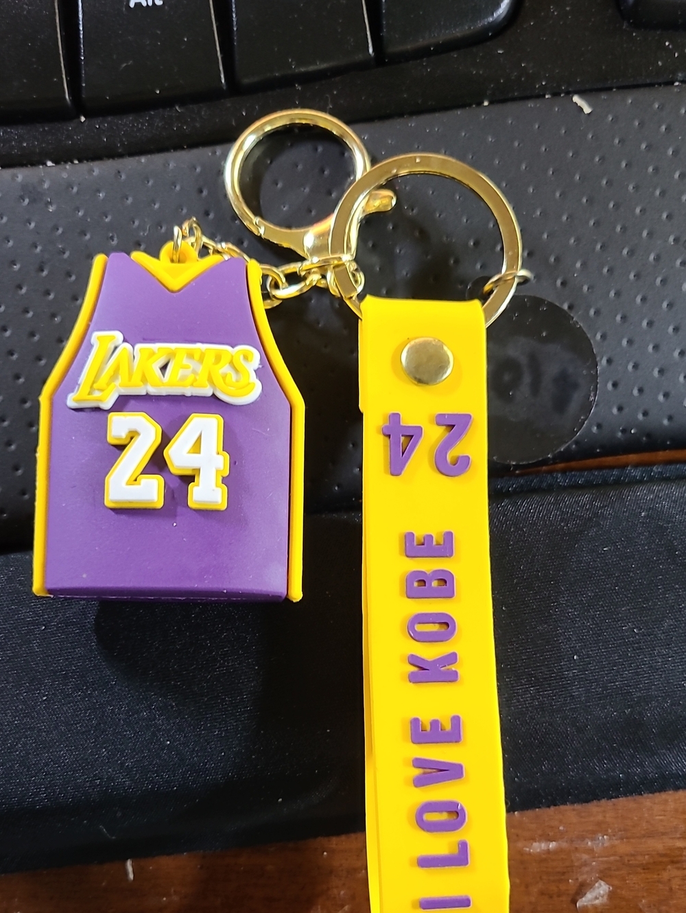 Lakers #24 Kobe Keychain - Purple & Gold